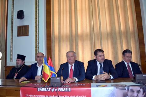 Politicienii după eşuarea referendumului: Bolojan vede o mulţime de cauze, Mang dă vina pe UDMR şi pe Coaliţie, iar Cseke spune că e normal că maghiarii nu au ieşit la vot