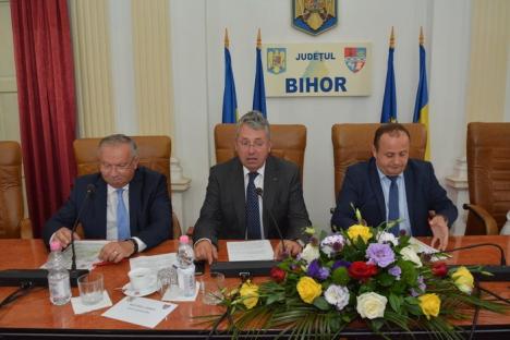 Prefectura anunţă că alegerea noilor şefi ai Consiliului Judeţean Bihor a fost legală. Toate consiliile locale au fost constituite