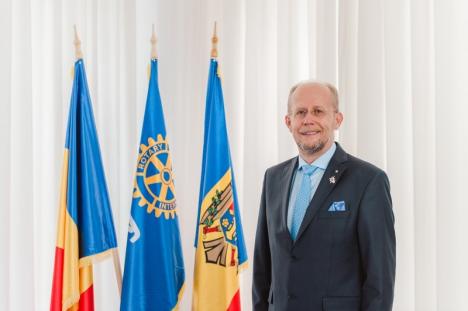 Cine este medicul orădean care preia conducerea conducerea Rotary în România și Moldova (FOTO)