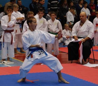 Tinerii karateka orădeni, învingători la întrecerile campionatului naţional de stil Fudokan