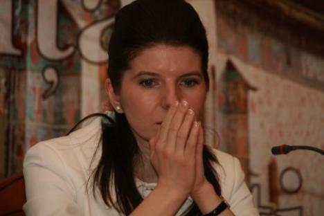 Monica Iacob-Ridzi îi cere preşedintelui Iohannis să o graţieze