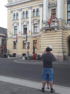 „Monştri” la Primăria Oradea: Piaţa Unirii a fost invadată (FOTO / VIDEO)