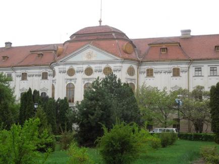 Muzeul Ţării Crişurilor mai rămâne la Episcopia Romano-Catolică încă cel puţin o jumătate de an
