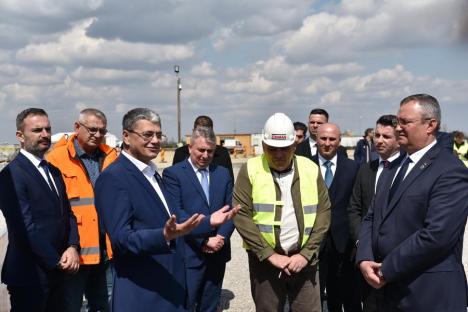 Premierul României s-a dus pe şantierul şoselei de legătură Oradea - Autostrada A3. Ce a declarat (FOTO/VIDEO)