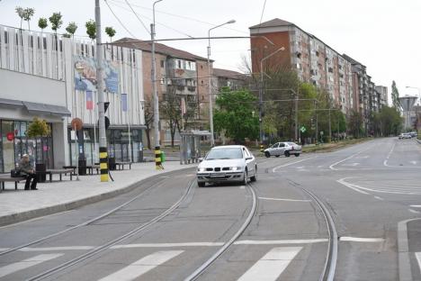 GALERIE DE IMAGINI din Oradea în ziua de Paşte: Străzi aproape pustii, tramvaie goale