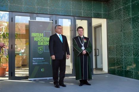Premierul Ungariei, Viktor Orbán, la deschiderea noului an universitar, în Oradea: ”Doar prin tineri, Ungaria va fi, din nou, mare” (FOTO)