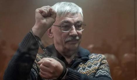 Rusia trimite la închisoare un laureat al Premiului Nobel pentru Pace, fiindcă a criticat războiul din Ucraina