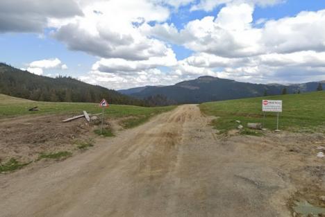 Turiștii vor putea circula pe asfalt între Padiș și Ic Ponor. Consiliul Județean Bihor a scos la licitație modernizarea drumului, cu fonduri UE