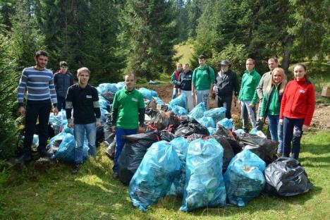 Bilanţ 'Let’s do it, Bihor': Peste 4.000 de voluntari au strâns circa 2.500 de saci plini cu gunoaie (FOTO)