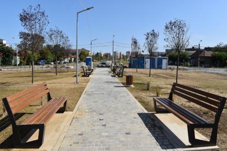 Parcurile de pe Barcăului şi din cartierul Soarelui din Oradea, aproape finalizate. Unul are toalete care se spală singure! (FOTO / VIDEO)