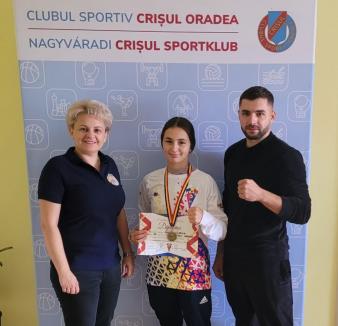 Clarisa Scurt de la Crişul Oradea, convocată la lotul naţional de box, pentru Mondialele din Armenia