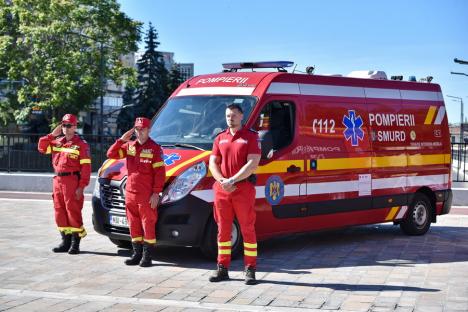 SMURD pe motocicletă: Începând de sâmbătă, urgenţele din Bihor sunt asigurate şi de paramedici pe două motoare BMW (FOTO)