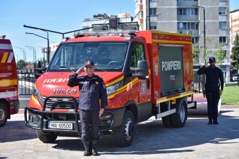 SMURD pe motocicletă: Începând de sâmbătă, urgenţele din Bihor sunt asigurate şi de paramedici pe două motoare BMW (FOTO)