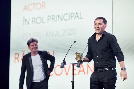 Premiat de UNITER, actorul Răzvan Vicoveanu de la Teatrul din Oradea este criticat pentru speech-ul său 'colorat'. 'Nu îmi pare rău', spune laureatul (FOTO / VIDEO)