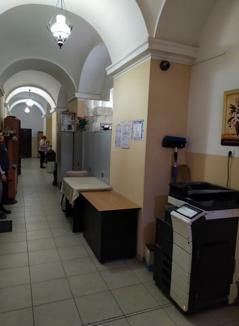 „Ca după război”: Cum a găsit Bolojan sediul CJ Bihor după plecarea lui Pásztor şi Mang (FOTO)