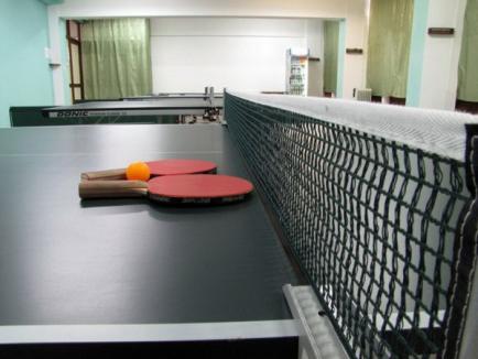 Sportivii maghiari au dominat întrecerile "Cupei de vară" la tenis de masă de la Era Park