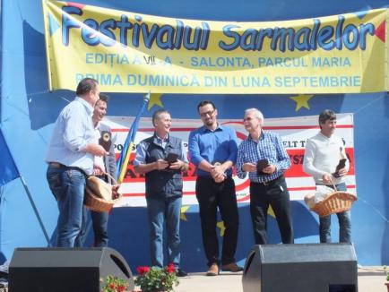 Poftă mare! 14.000 de sarmale împărţite pofticioşilor, la festivalul din Salonta (FOTO/VIDEO)