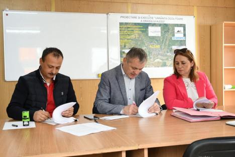 E oficial: Consiliul Județean a semnat contractul cu o asociere de firme din Bihor pentru construirea centurii Aleșd