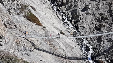 Sophie, fetița munților: O copilă din Bihor a urcat, la 7 ani, 5.400 de metri pe un masiv din Himalaya (FOTO)