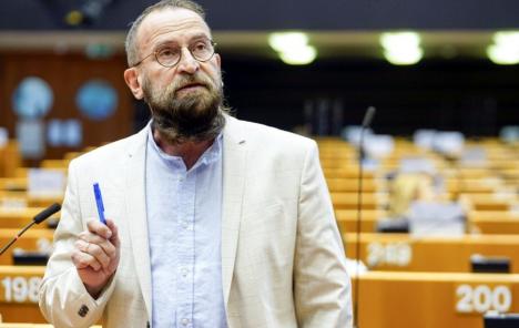 Europarlamentarul ungar József Szájer a demisionat după ce a fost prins în flagrant la o orgie în Bruxelles