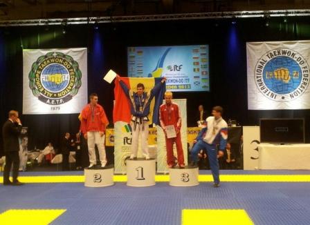 Premieră în sportul bihorean: Cătălin Topai a devenit dublu campion european la taekwon-do 