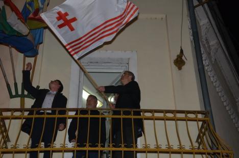 Tokes a dat în judecată România la CEDO după ce Poliţia Locală Oradea l-a sancţionat pentru steagul secuiesc şi cel al Partium