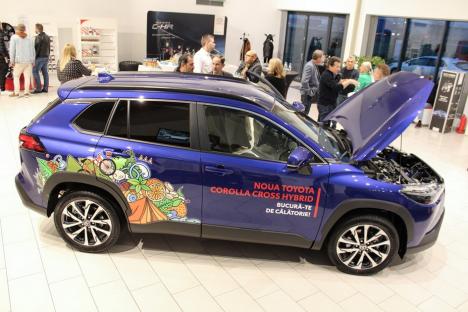 Descoperă noua Toyota Corolla Cross şi testează cele 15 maşini disponibile pentru test drive. Livrare rapidă din stoc la Toyota Oradea! (FOTO)