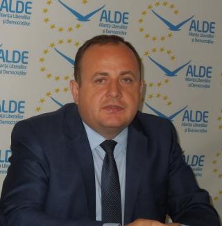 Preşedintele ALDE Bihor, Traian Bodea: Am aflat din presă despre schimbarea prefectului, este dreptul premierului