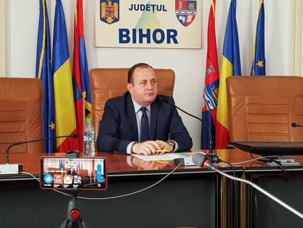 La Consiliul Judeţean Bihor s-a terminat balul: Vicepreşedintele Traian Bodea anunţă că nu mai sunt bani şi trebuie făcute concedieri