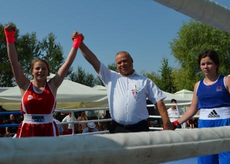 Record de participanţi la Festivalul Internaţional de Box de la Salonta (FOTO)