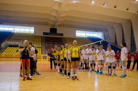 Voleibalistele de la Universitatea Oradea au devenit vicecampioane naţionale universitare!