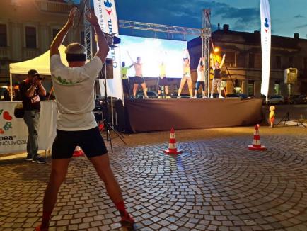 Goană nocturnă: Peste 360 de sportivi au alergat la Oradea Night Run (FOTO / VIDEO)