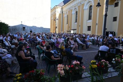 Alexandru Tomescu a adus sunetul magic al viorii Stradivarius în centrul Oradiei (FOTO/VIDEO)