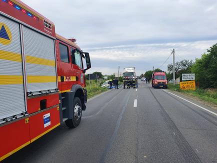 Accident cu 4 morți în Bihor! Un autoturism și un TIR s-au lovit pe DN 1, trafic blocat (FOTO)