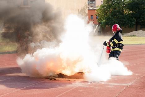 Pompierii bihoreni, campionii etapei zonale a Concursurilor Serviciilor Profesioniste pentru Situaţii de Urgenţă (FOTO)