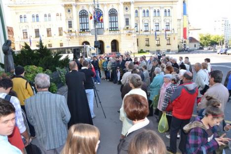 În timp ce românii sărbătoreau Ziua Oradiei, UDMR-iştii cântau Imnul Ungariei (FOTO)