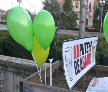 Protest artistic la Oradea: Muzică, "teatru civic" şi jonglerii cu foc pentru salvarea Roşiei Montane (FOTO/VIDEO)