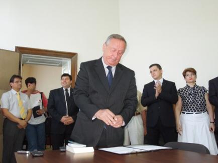 Preşedinte cu acte: Cornel Popa a depus jurământul de şef al Consiliul Judeţean (FOTO)