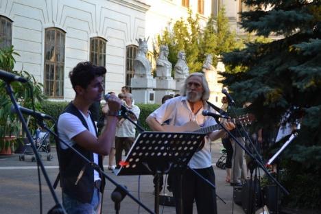 Artiştii orădeni au cântat pentru pace în parcul Palatului Baroc (FOTO/VIDEO)