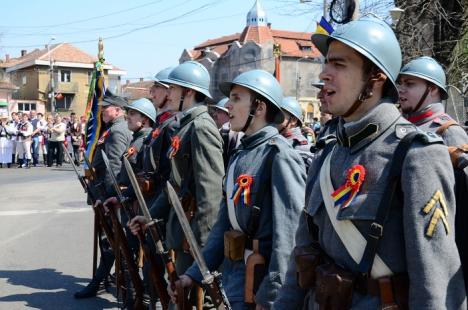 Generalul eliberator Traian Moşoiu, din nou la Oradea, cu un pluton de militari ai Armatei Regale (FOTO/VIDEO)