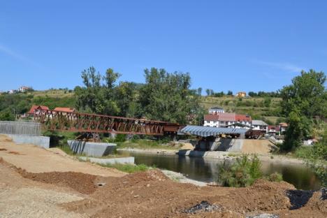 Sensul giratoriu de lângă Podul Macio, aproape de finalizare (FOTO)