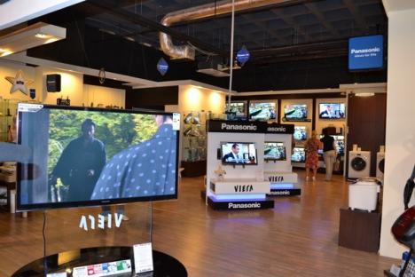 Mai mult decât televizoare: Panasonic a lansat la Oradea noua gamă Smart VIERA (FOTO)