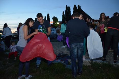 ASUOfest s-a terminat cu lampioane colorate "aruncate" peste oraş (FOTO)