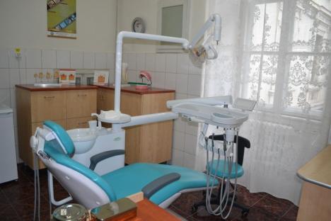 Elevi, fuga la dentist! ASCO a dotat cabinetele stomatologice şcolare cu echipamente moderne (FOTO)