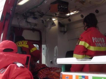 Şapte copii răniţi, după ce un TIR a intrat într-un microbuz şcolar (FOTO/VIDEO)