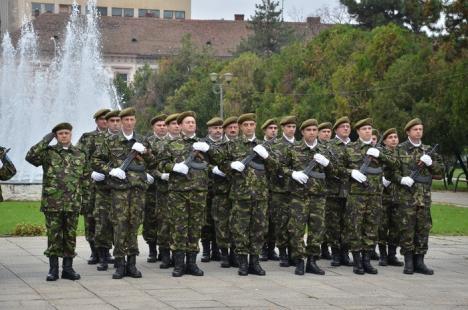Cinste soldaţilor! Orădenii au sărbătorit Ziua Armatei (FOTO/VIDEO)