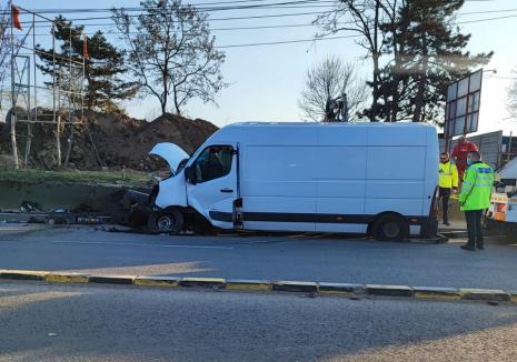 Accident cu 4 mașini pe Șoseaua Borșului în Oradea: Două victime, trafic blocat (FOTO/VIDEO)