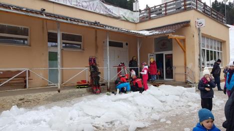S-a spart gheaţa! Primarul din Nucet, învinuit în dosarul tinerei zdrobite sub un bloc de gheaţă pe pârtia din Vârtop (FOTO)