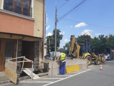 Accident teribil pe un şantier din centrul Oradiei: un muncitor a murit zdrobit între doi pereţi de beton (FOTO / VIDEO)