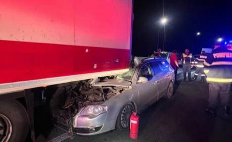 Accident în toiul nopții pe DN1, în Bihor, între un autoturism și un TIR. A fost provocat de un șofer băut